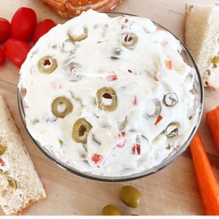 Olive Cream Cheese (1/2 Lb)